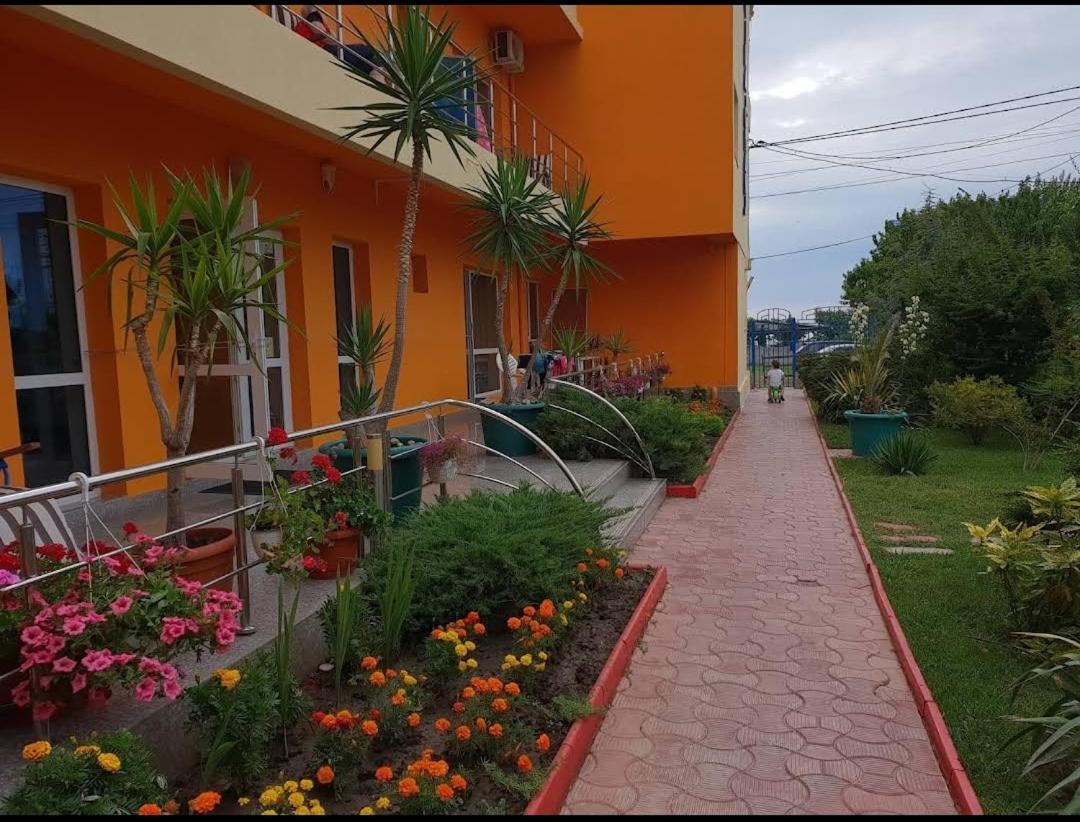 Vila Oranj Hotel Costinesti Exterior photo